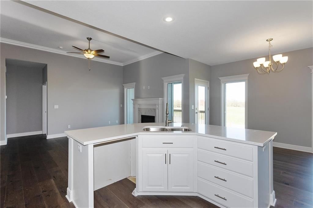 8890 N Monroe Avenue — photo 12