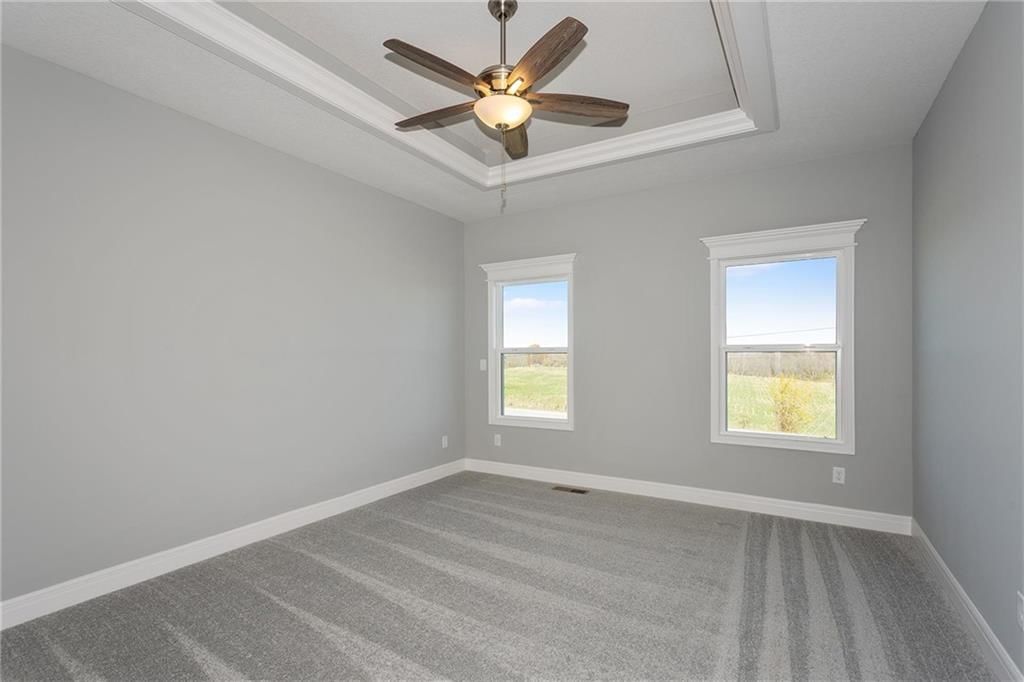 8890 N Monroe Avenue — photo 13