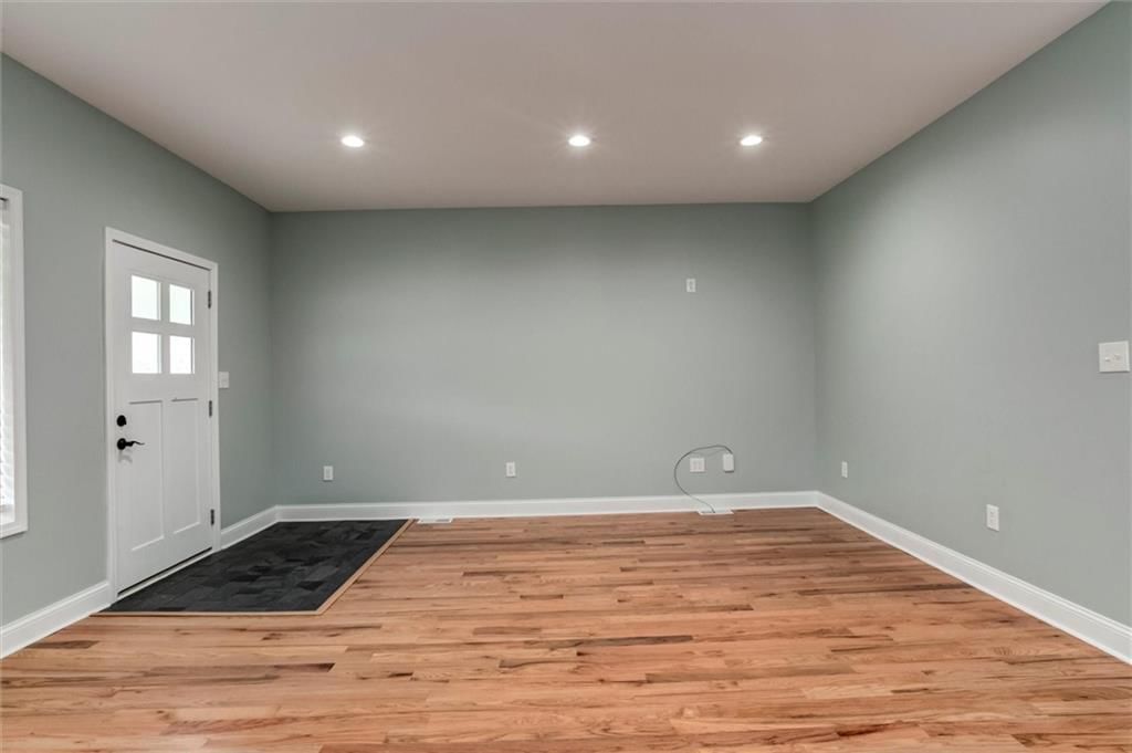 438 Lincoln Avenue — photo 7