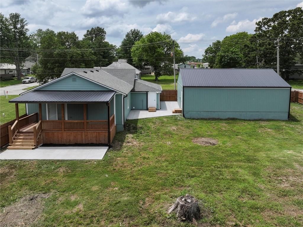 438 Lincoln Avenue — photo 25