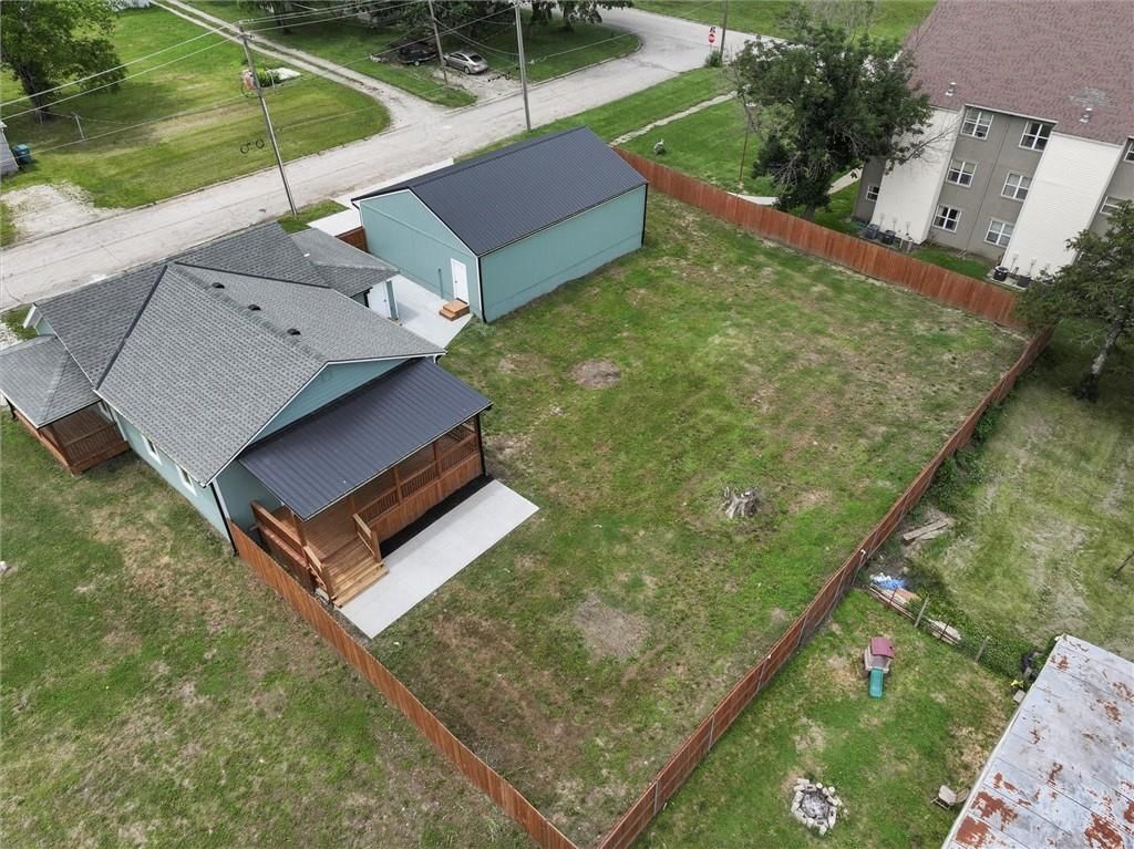 438 Lincoln Avenue — photo 26