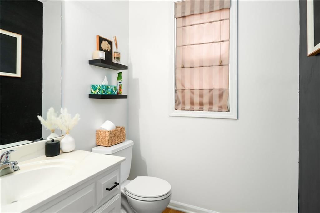 Photo 17 of 61 - 22833 W 44th Street