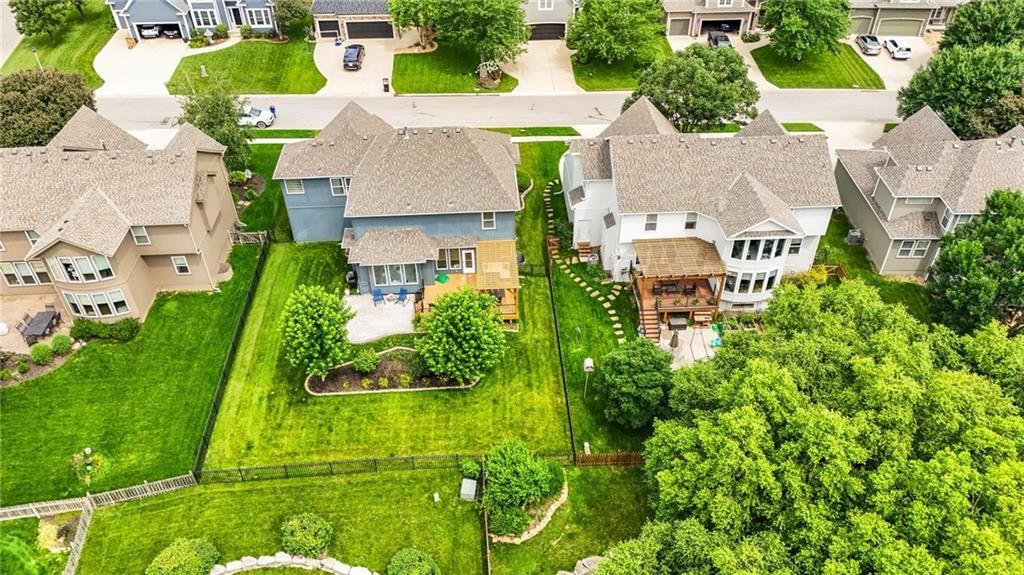 Photo 50 of 61 - 22833 W 44th Street