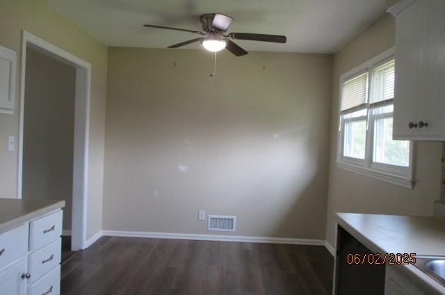 Photo 10 of 12 - 8804 E 110th Street