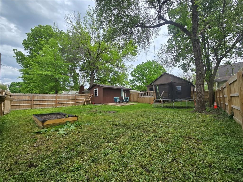 1824 S Grand Avenue — photo 10