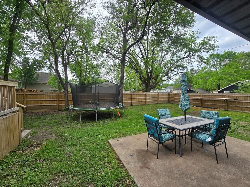 1824 S Grand Avenue — photo 15