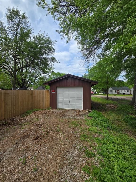 1824 S Grand Avenue — photo 18