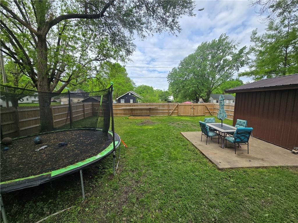 1824 S Grand Avenue — photo 20