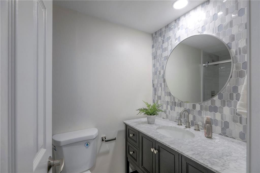 4545 Wornall Road — photo 14
