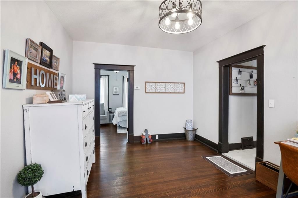Photo 11 of 63 - 923 4th Avenue