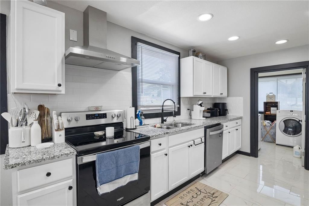 Photo 20 of 63 - 923 4th Avenue