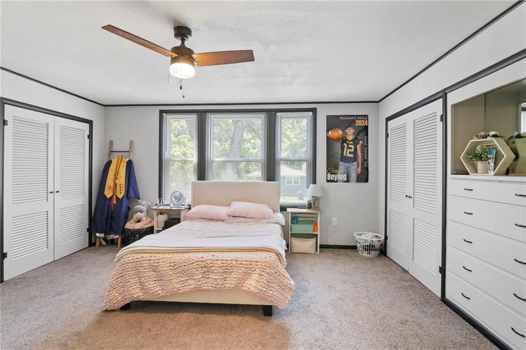 Photo 32 of 63 - 923 4th Avenue