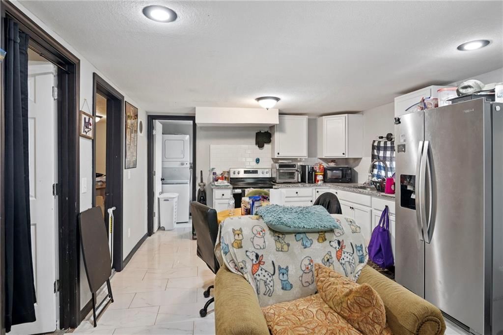 Photo 34 of 63 - 923 4th Avenue