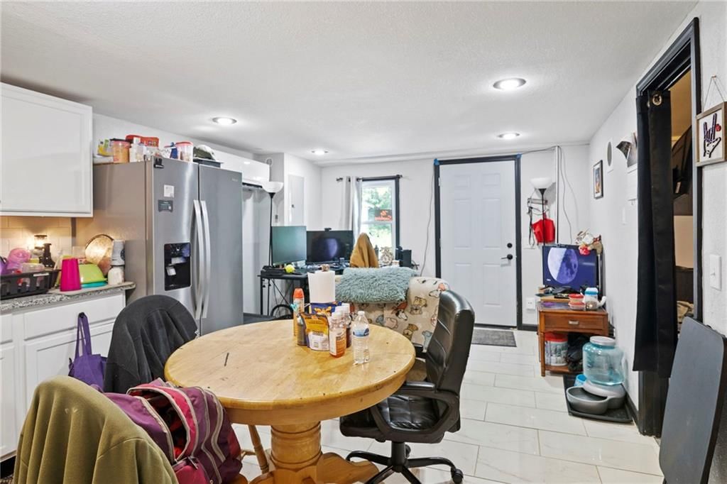 Photo 36 of 63 - 923 4th Avenue