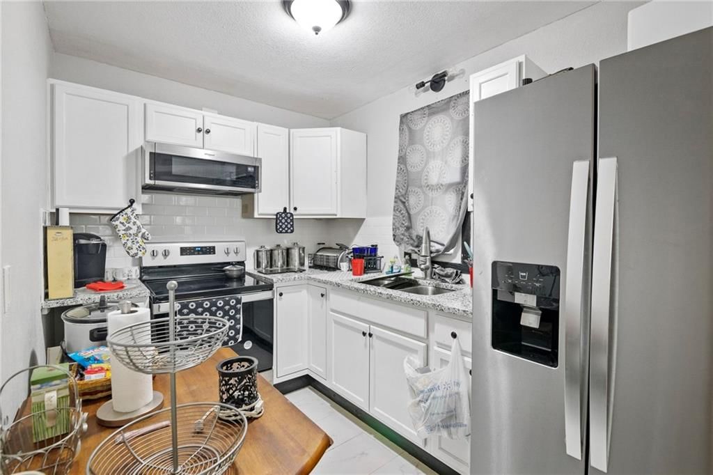 Photo 41 of 63 - 923 4th Avenue