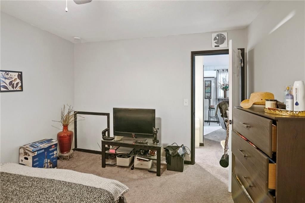 Photo 46 of 63 - 923 4th Avenue