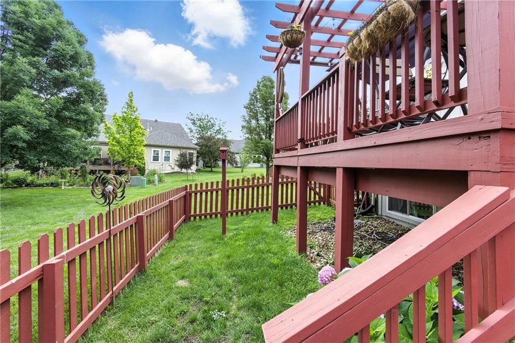 22802 W 72nd Terrace — photo 34