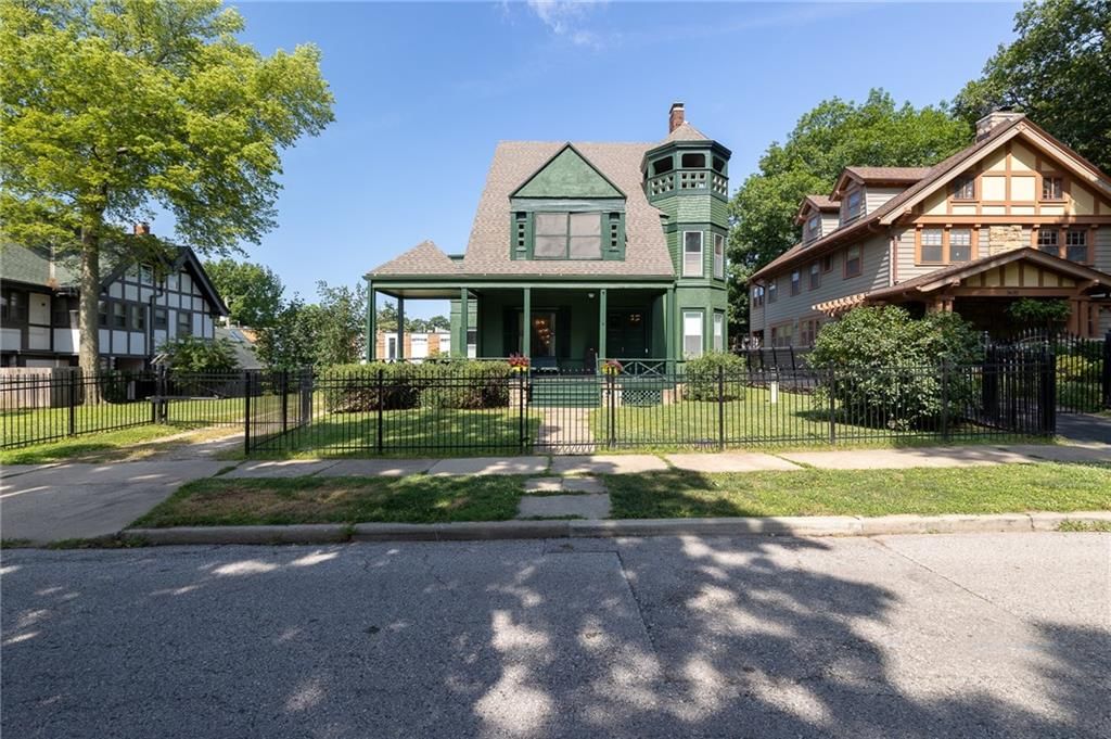 3632 Locust Street — photo 2
