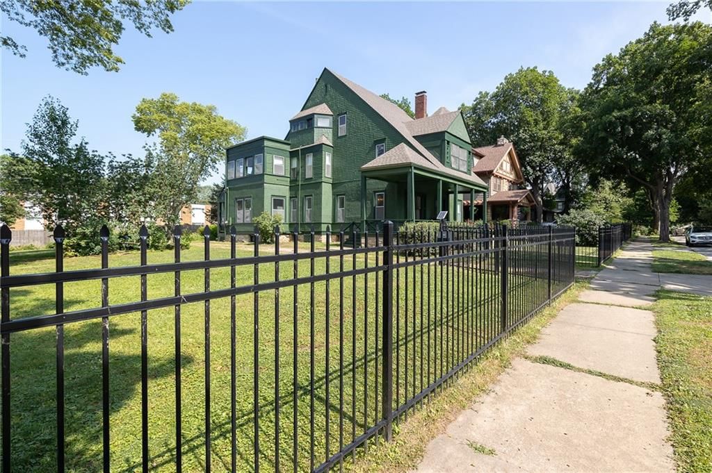 3632 Locust Street — photo 4