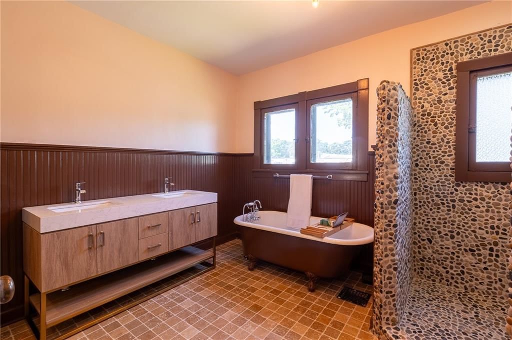 3632 Locust Street — photo 29