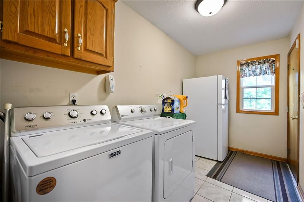 Photo 14 of 42 - 23800 Lucille Lane