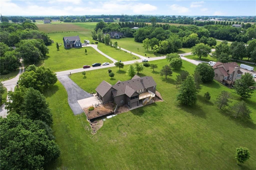 Photo 32 of 42 - 23800 Lucille Lane