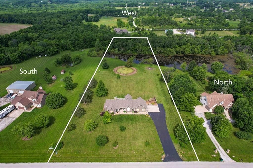Photo 33 of 42 - 23800 Lucille Lane