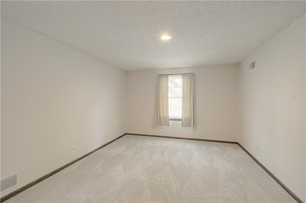 11909 Charlotte Street — photo 21