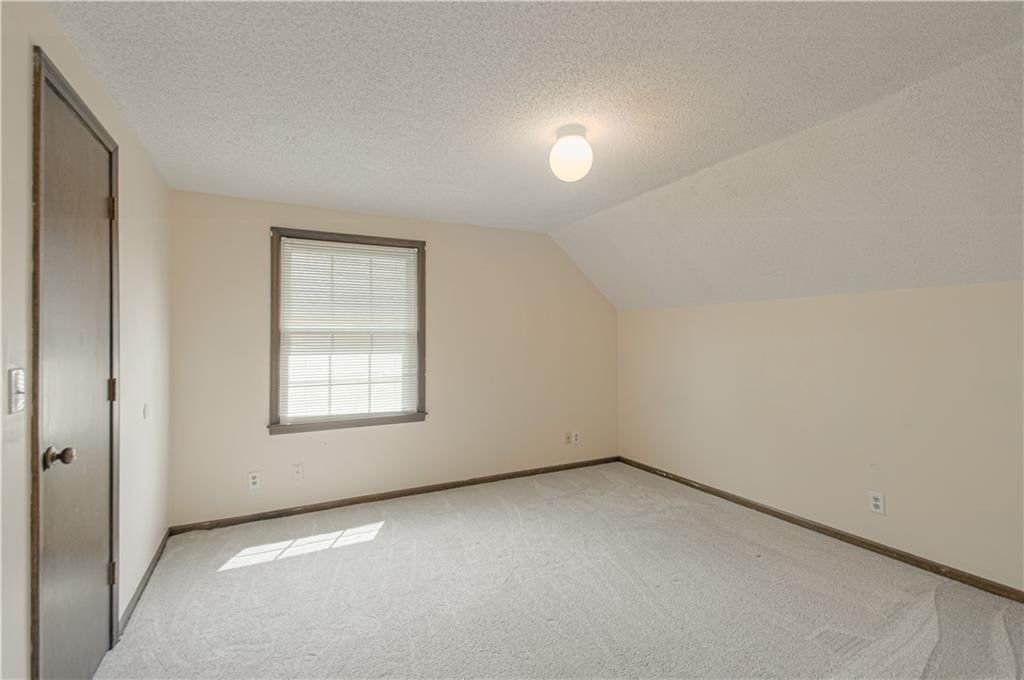 11909 Charlotte Street — photo 23