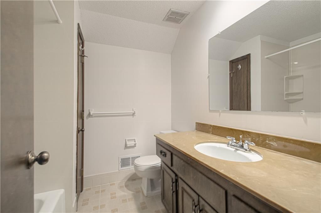 11909 Charlotte Street — photo 25