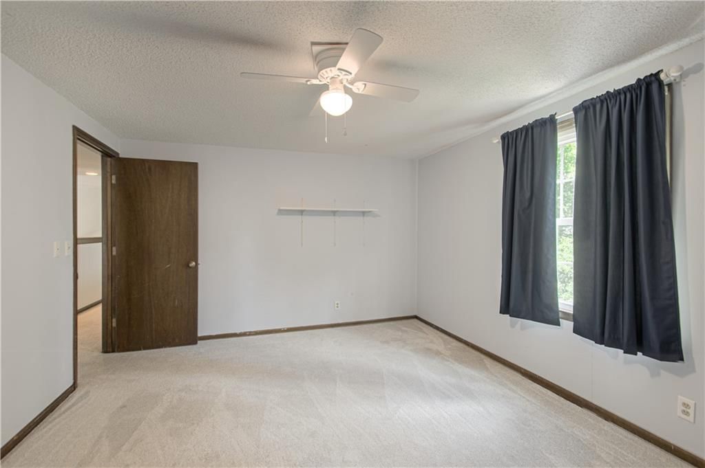 11909 Charlotte Street — photo 27