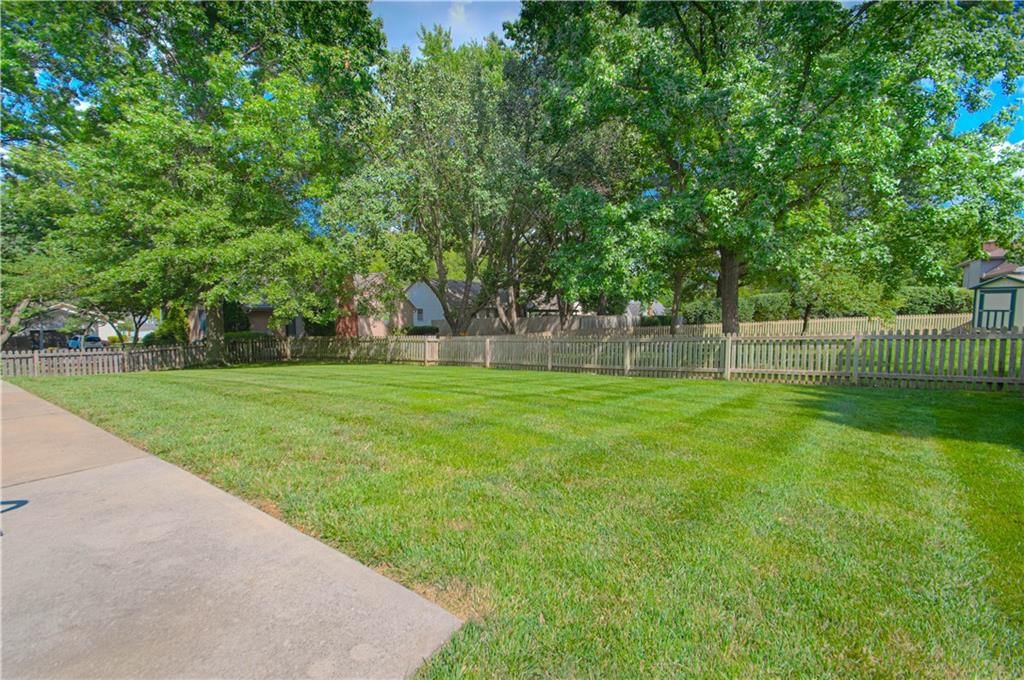 11909 Charlotte Street — photo 30