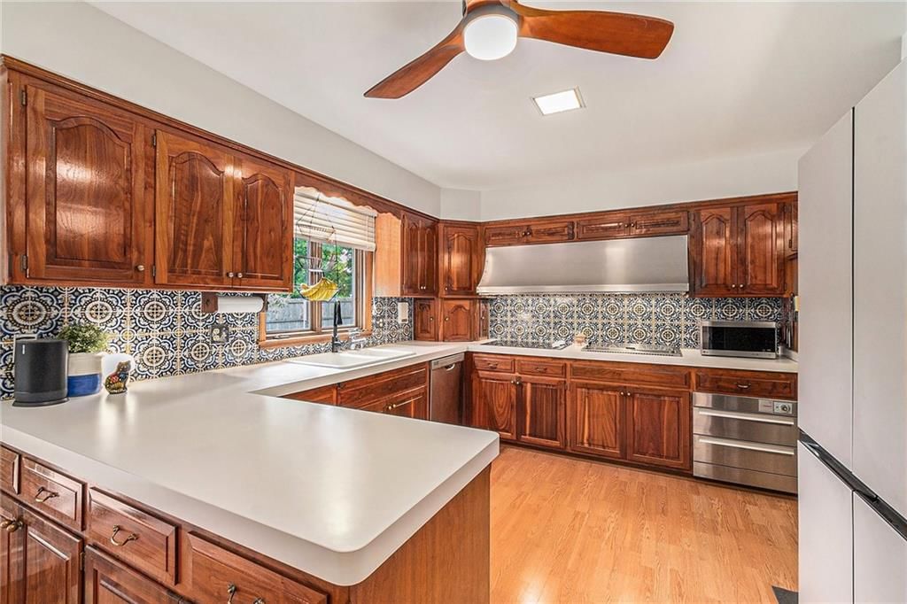 800 W 111th Terrace — photo 11