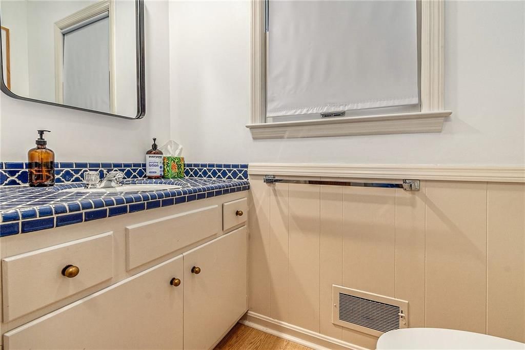 800 W 111th Terrace — photo 13