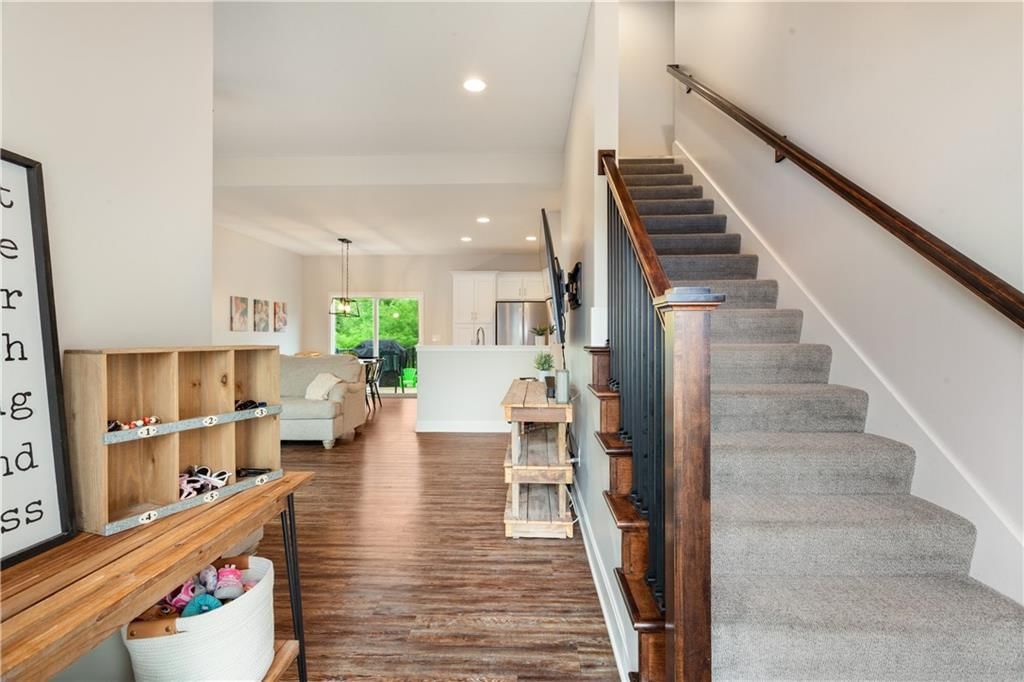 Photo 8 of 46 - 9600 N Smalley Avenue