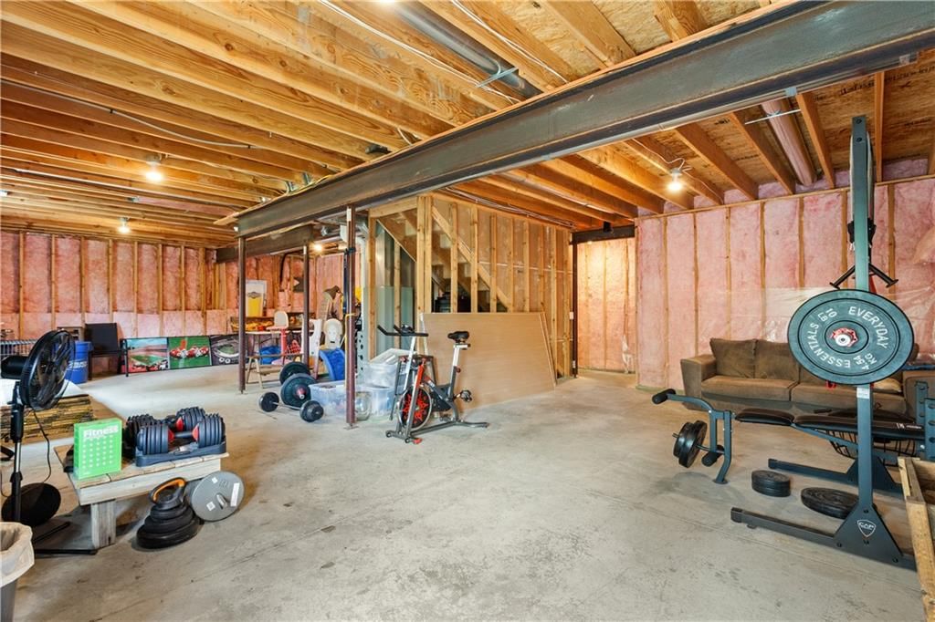 Photo 32 of 46 - 9600 N Smalley Avenue