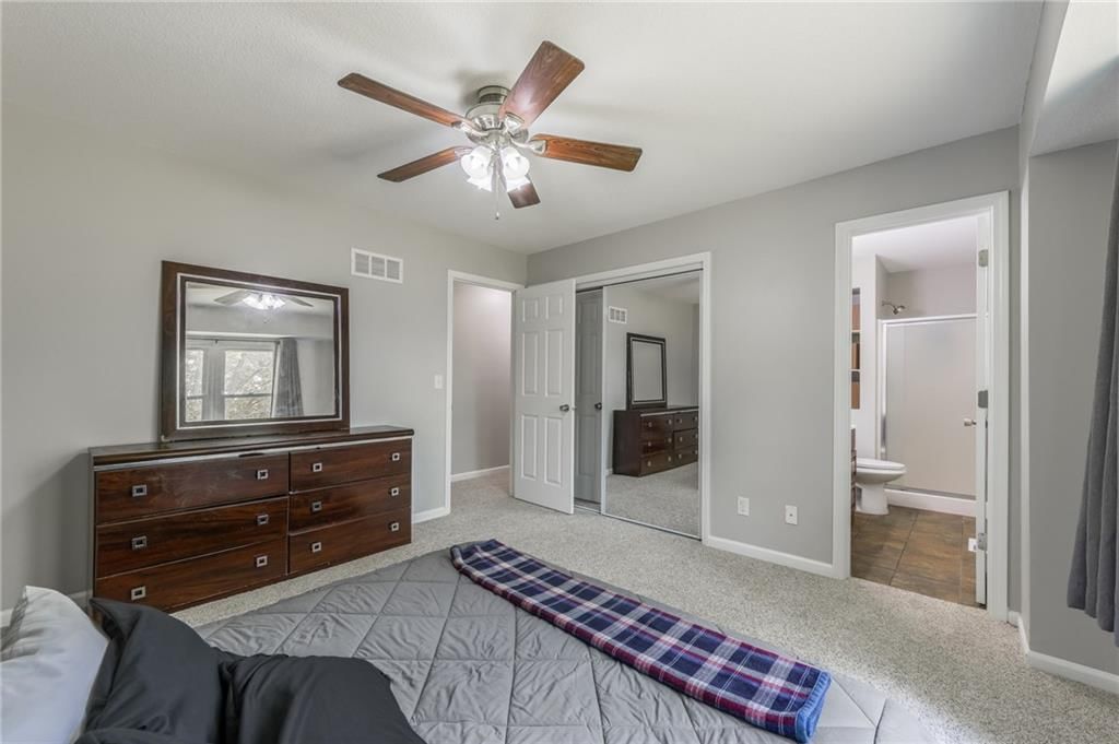 11004 N Locust Street — photo 17