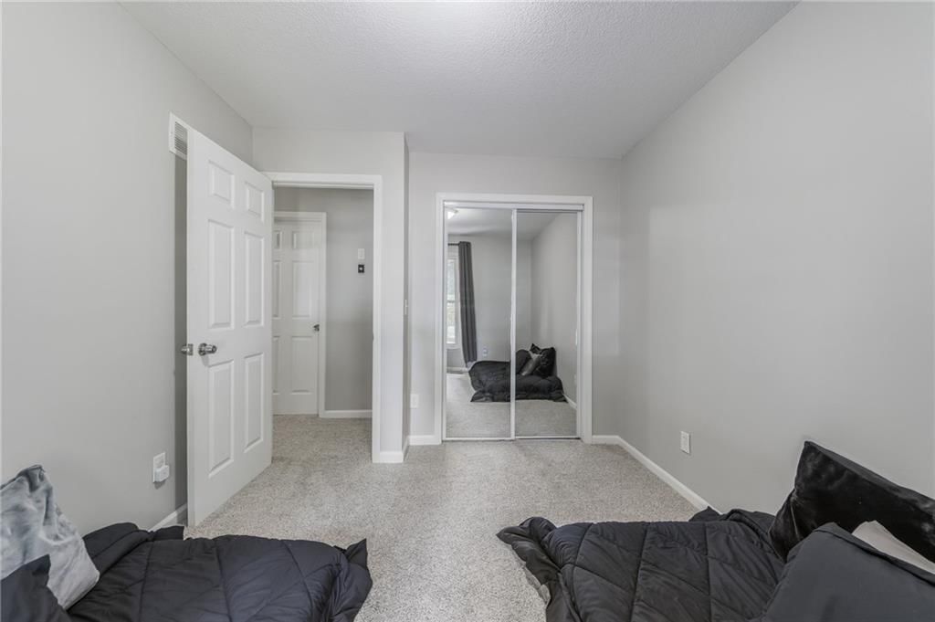11004 N Locust Street — photo 20