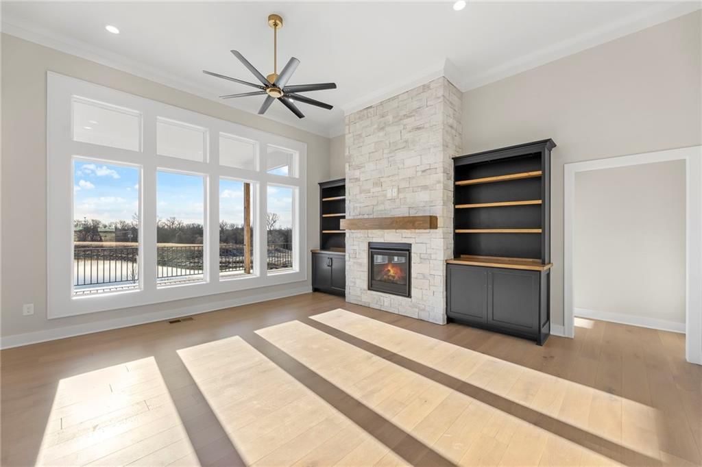 4145 Lake Shore Drive — photo 8
