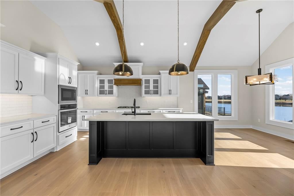 4145 Lake Shore Drive — photo 12