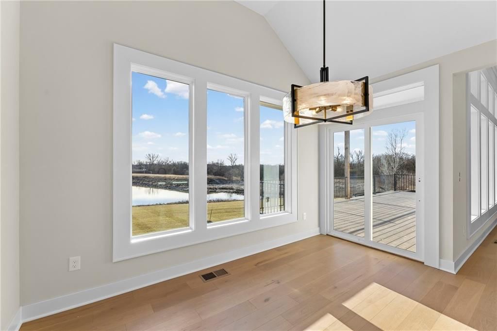 4145 Lake Shore Drive — photo 16