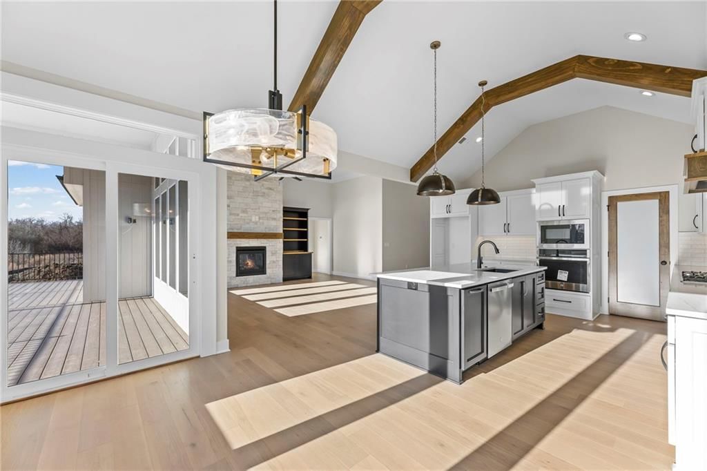 4145 Lake Shore Drive — photo 18
