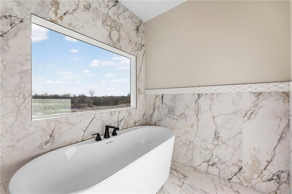 4145 Lake Shore Drive — photo 27