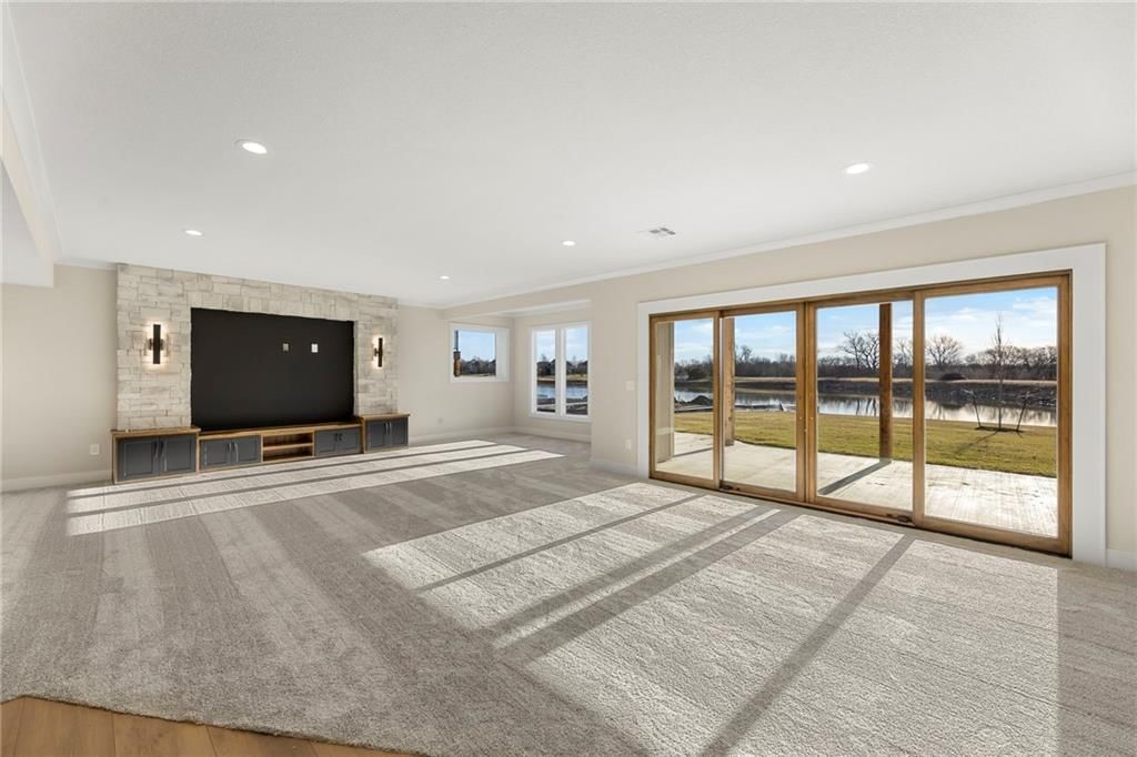 4145 Lake Shore Drive — photo 33