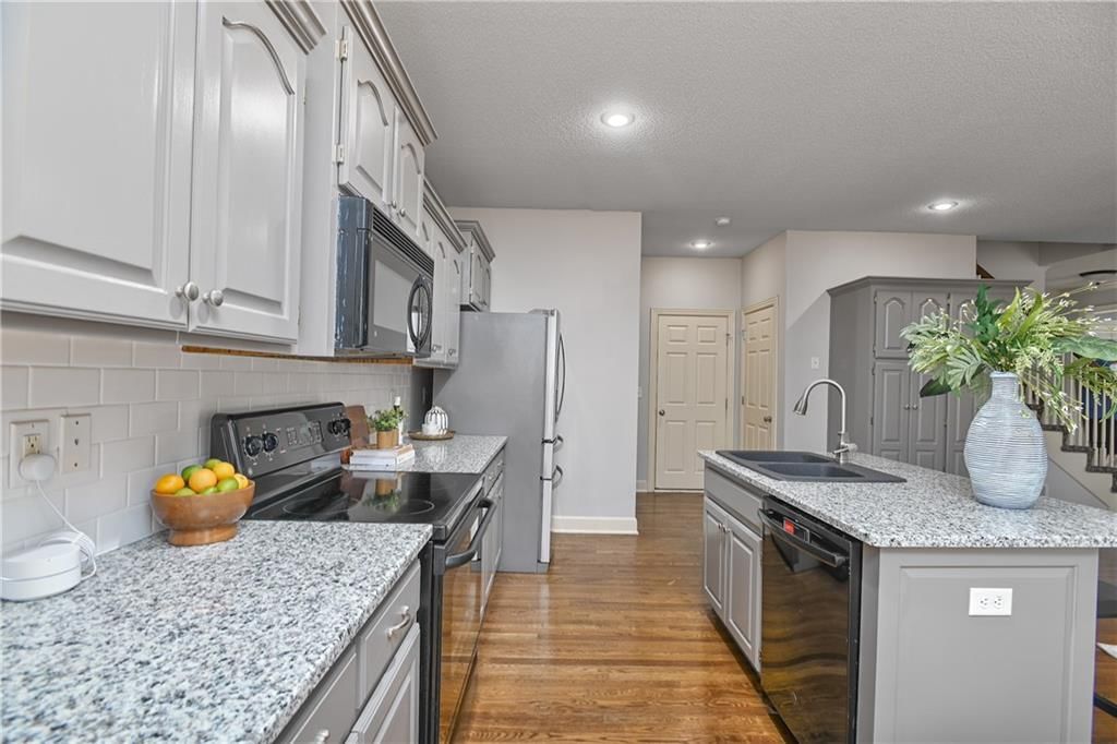 24104 W 80th Street — photo 16