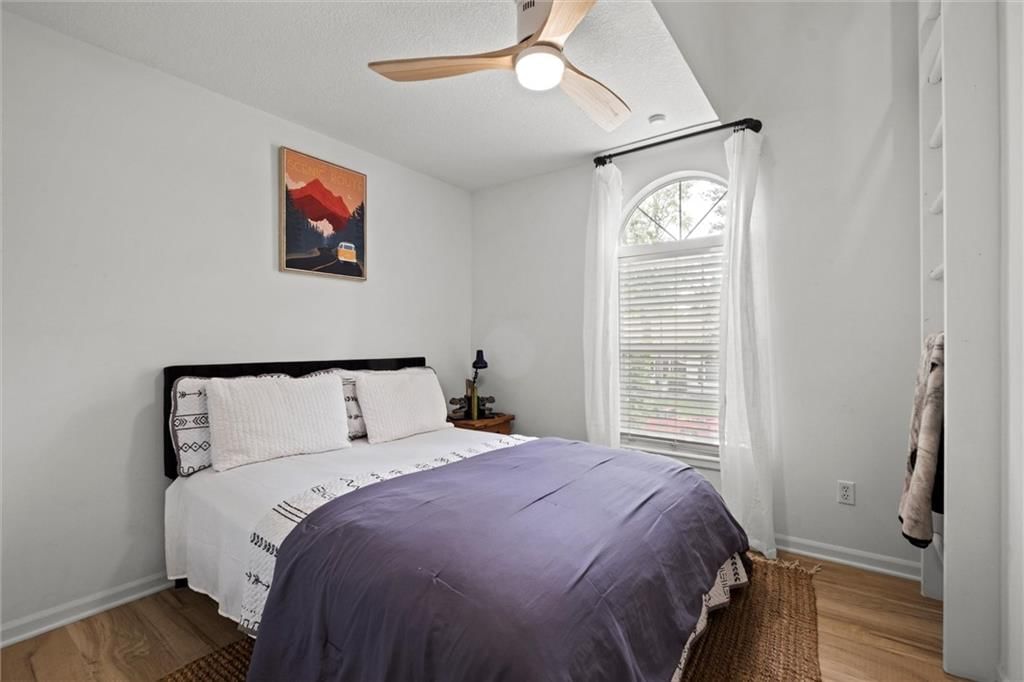 Photo 19 of 34 - 2421 NW Acorn Drive