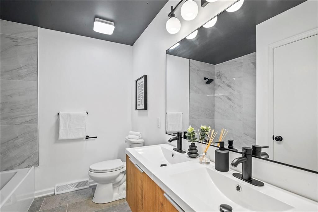 6100 N Cleveland Avenue — photo 30