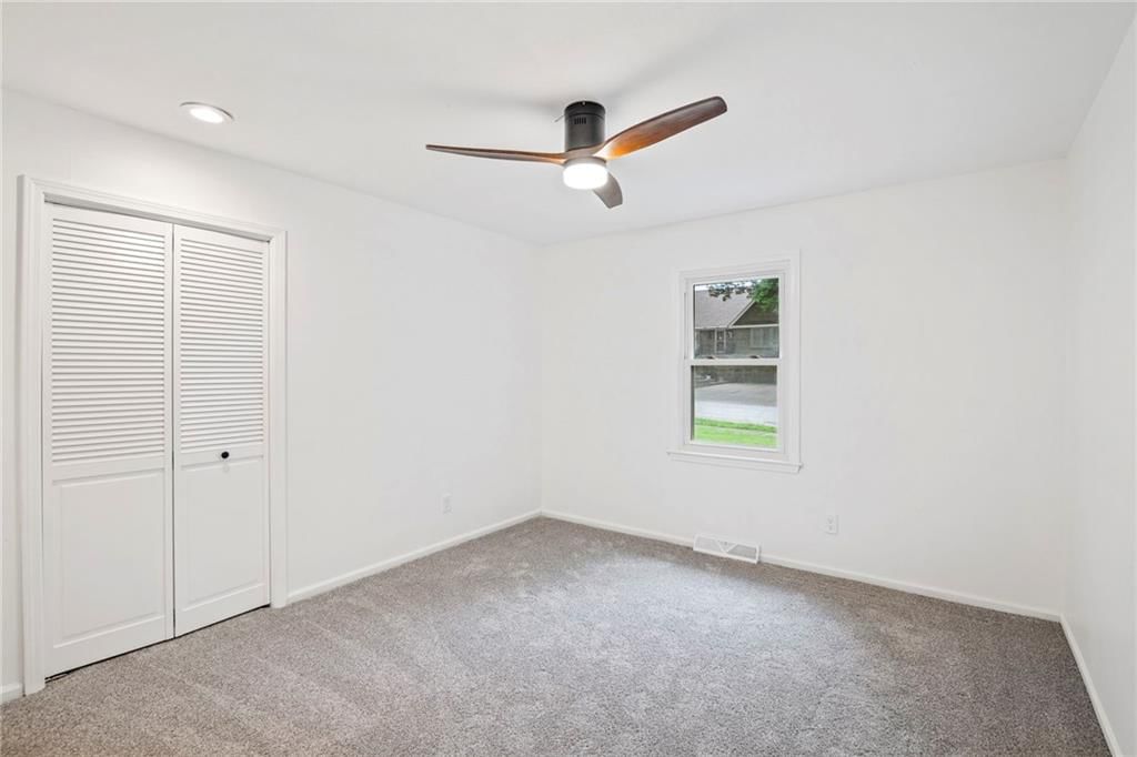 6100 N Cleveland Avenue — photo 32