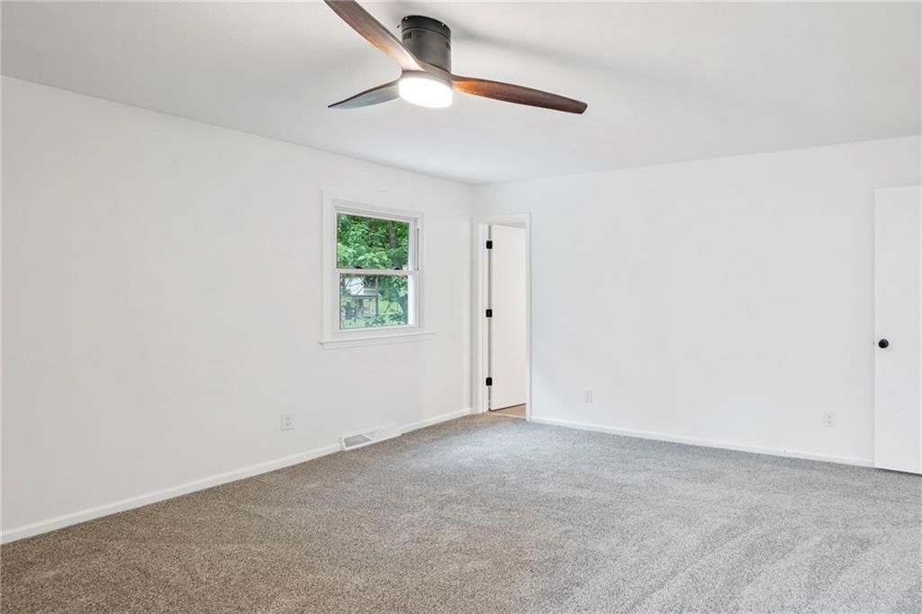 6100 N Cleveland Avenue — photo 36