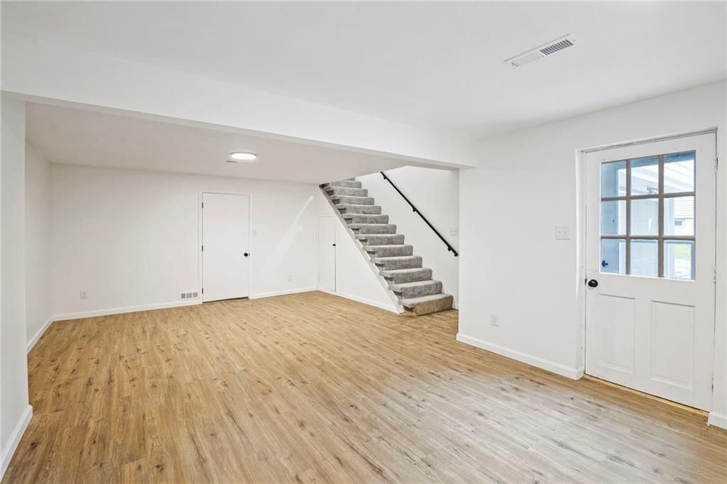 6100 N Cleveland Avenue — photo 37
